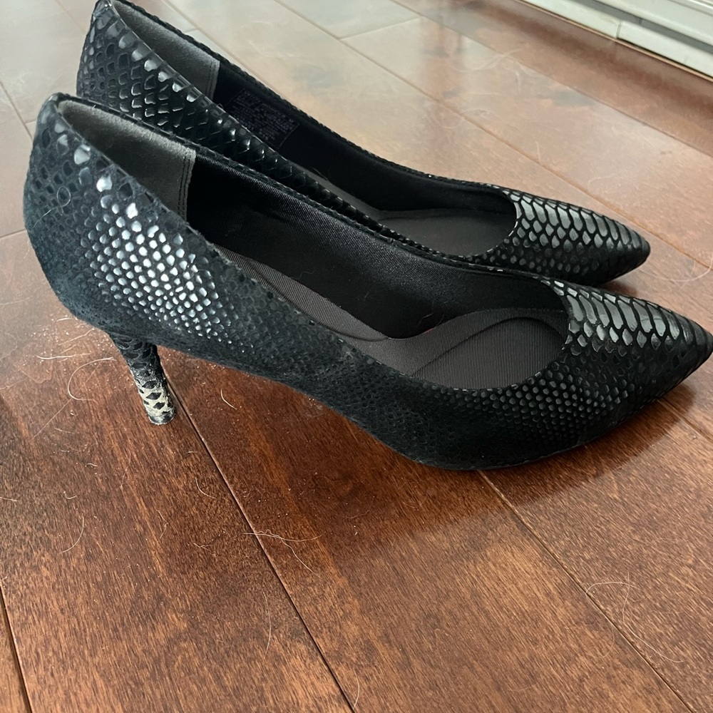 Rockport Black Plain Pumps for Women - Picture 3 of 5
